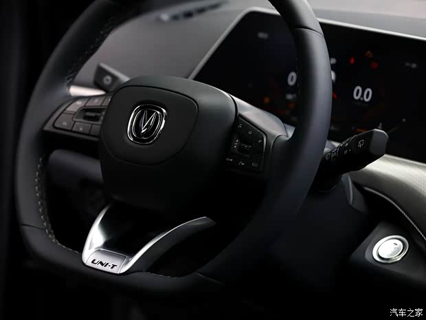 長安汽車 長安UNI-T 2020款 基本型