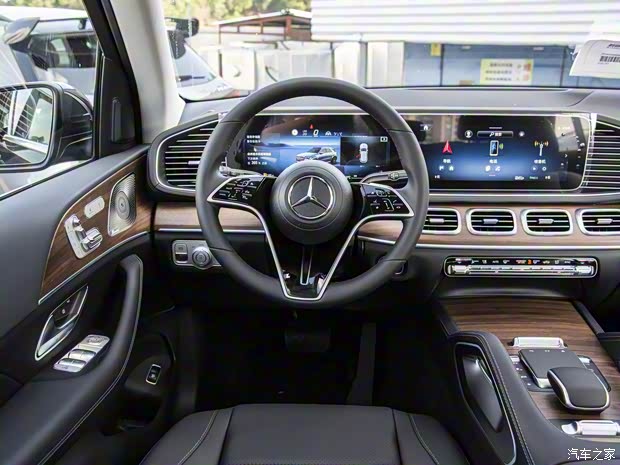 奔馳(進(jìn)口) 奔馳GLE 2024款 GLE 450 4MATIC 時(shí)尚型