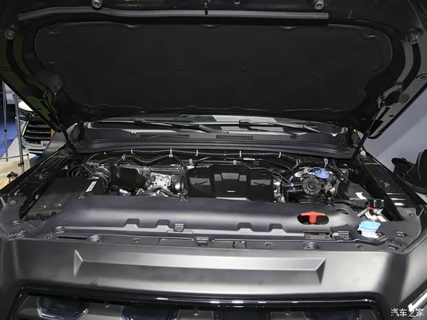 江淮汽车 悍途 2022款 2.0T绿魔版手动柴油四驱旗舰型标双HFC4DB2-2E