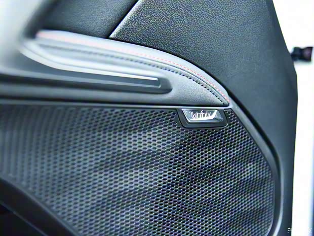 上汽通用五菱 新宝骏RS-5 2020款 300T CVT 智能旗舰型