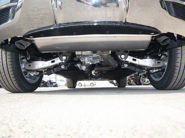 奇瑞捷豹路虎 攬勝極光 2023款 極光L 249PS 奢享版