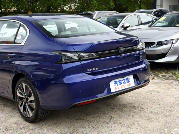 东风标致 标致408 2022款 顶配版