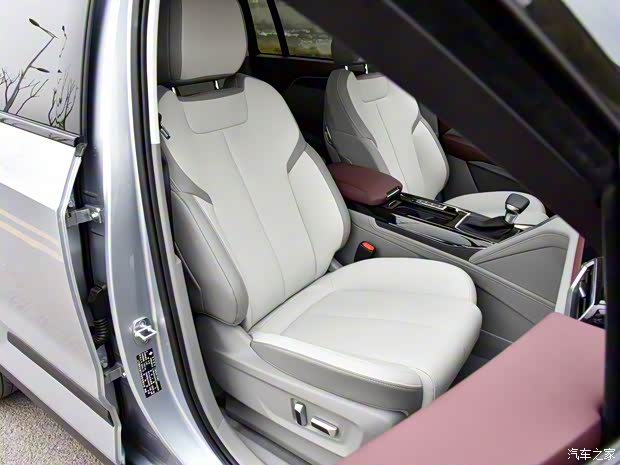 上汽通用五菱 宝骏RS-5 2019款 1.5T 智能驾控旗舰版 上汽通用五菱 宝骏RS-5 2019款 1.5T 智能驾控旗舰版