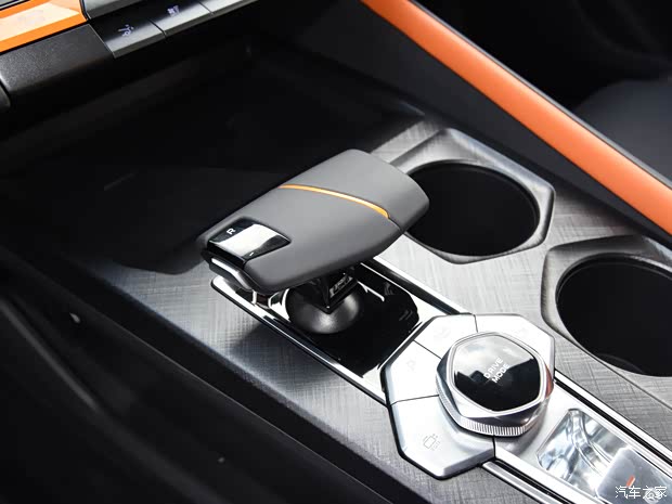 长安汽车 长安UNI-V 2022款 1.5T 智慧领航型