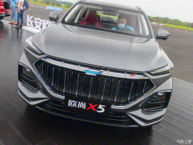 長(zhǎng)安汽車 長(zhǎng)安歐尚X5 2020款 1.5T 高配版