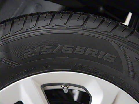 2023款 2.0L 长轴创享型 9座 2023款 2.0L 长轴创享型 9座