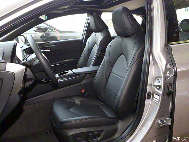 一汽丰田 亚洲龙 2023款 2.0L 豪华版 一汽丰田 亚洲龙 2023款 2.0L 豪华版