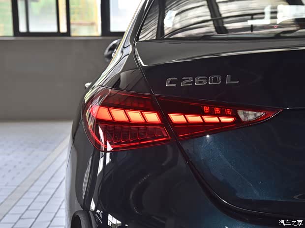 北京奔驰 奔驰C级 2022款 C 260 L 运动皓夜版