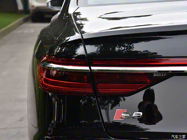 奥迪(进口) 奥迪S8 2021款 S8L 4.0TFSI quattro