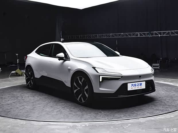 Polestar Polestar 4 2023款 双电机高性能PRO Polestar Polestar 4 2023款 双电机高性能PRO