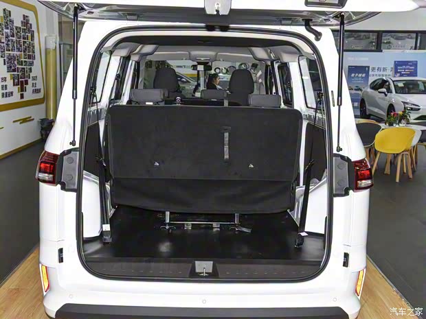 北京汽車制造廠 王牌M7 2022款 1.6L 長軸標(biāo)準(zhǔn)型 7座