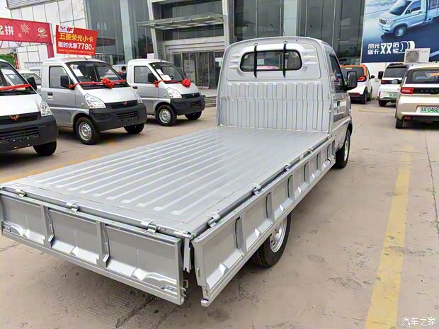 上汽通用五菱 五菱荣光小卡 2022款 1.5L基本型单排加长型L3C