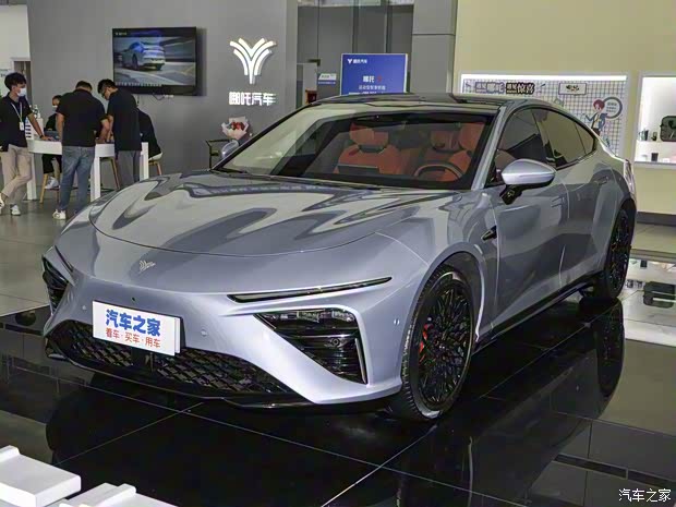 合众汽车 哪吒S 2022款 纯电 650km 四驱大版 合众汽车 哪吒S 2022款 纯电 650km 四驱大版