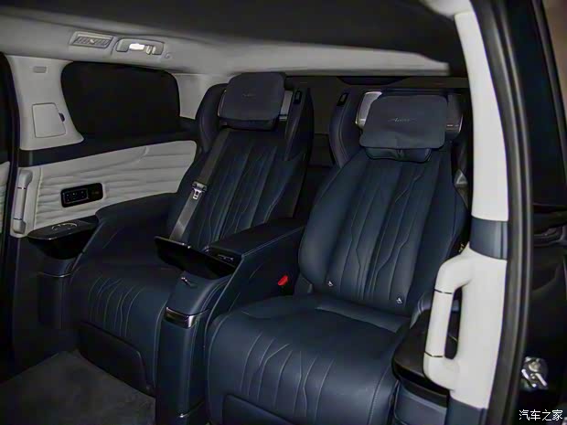 上汽通用別克 世紀(jì) 2023款 2.0T 四座私享版