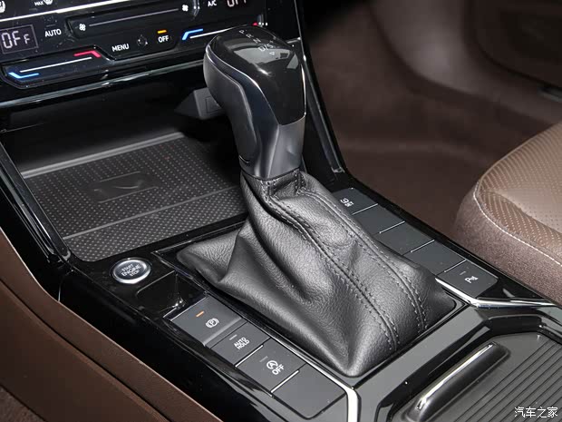 上汽大众 帕萨特 2020款 380TSI 豪华版 国VI