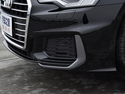 2022款 40 TFSI 豪华动感型 2022款 40 TFSI 豪华动感型