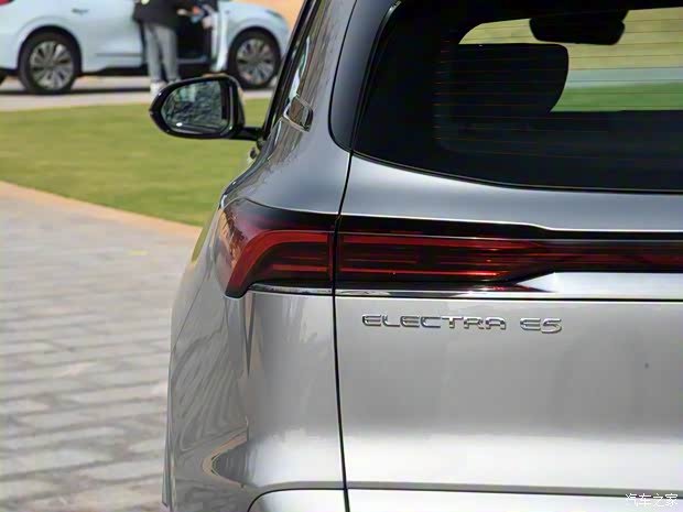 上汽通用别克 别克E5 2023款 基本型 上汽通用别克 别克E5 2023款 基本型