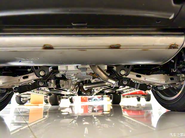 奇瑞捷豹路虎 发现运动版 2020款 249PS R-Dynamic S 性能版