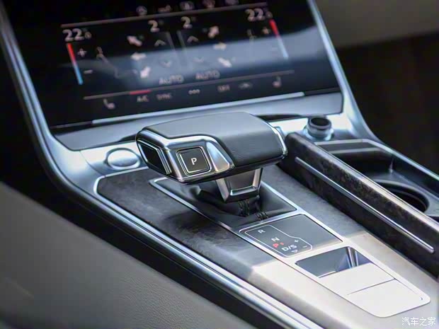 一汽-大众奥迪 奥迪A6L 2019款 55 TFSI quattro 一汽-大众奥迪 奥迪A6L 2019款 55 TFSI quattro