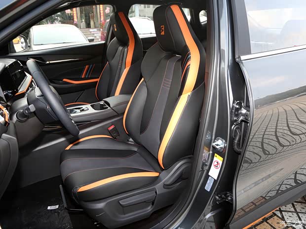 长安汽车 长安欧尚X5 2022款 运动版 1.5T DCT旋风冲锋版 长安汽车 长安欧尚X5 2022款 运动版 1.5T DCT旋风冲锋版