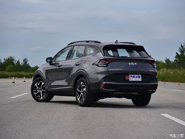 悦达起亚 狮铂拓界 2023款 2.0L HEV 两驱旗舰版 悦达起亚 狮铂拓界 2023款 2.0L HEV 两驱旗舰版