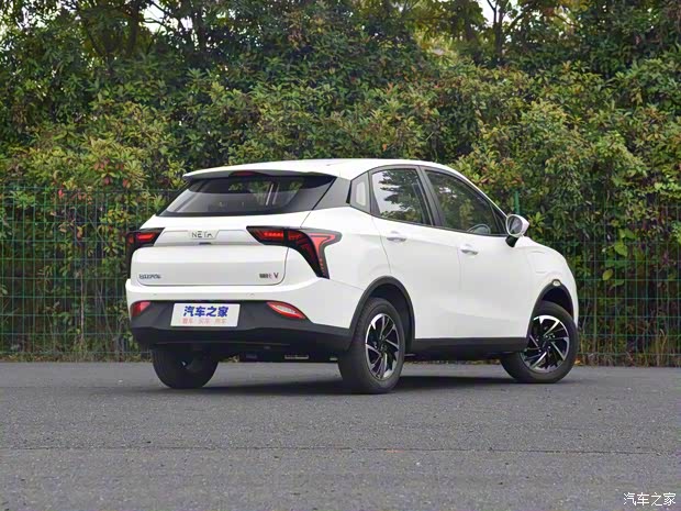 合众汽车 哪吒V 2021款 标准续航娱乐版 合众汽车 哪吒V 2021款 标准续航娱乐版