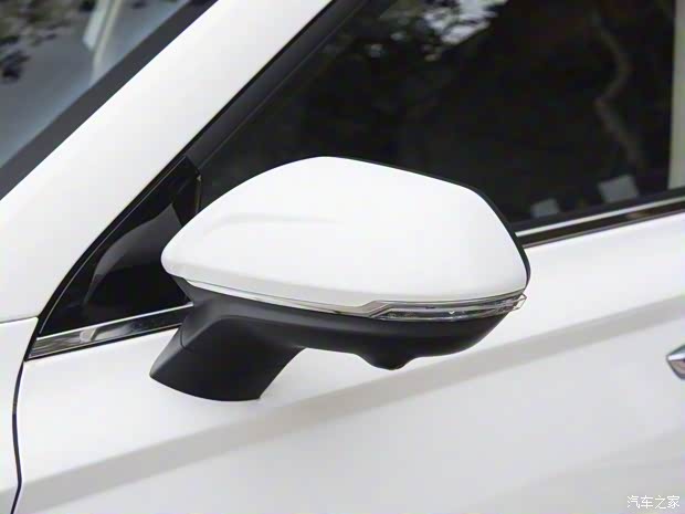 一汽奔騰 奔騰T77 2022款 基本型