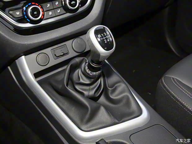 江西五十鈴 瑞邁 2023款 2.5T柴油兩驅(qū)長(zhǎng)軸高配版JE4D25Q6BL