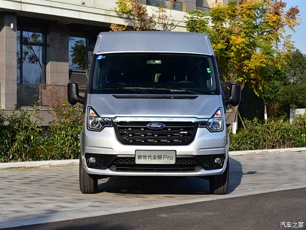 江鈴福特 新世代全順 2021款 2.2T(包)自動普通型高級營運客車Pro5.9米帶機械踏板9座中頂國VI 江鈴福特 新世代全順 2021款 2.2T(包)自動普通型高級營運客車Pro5.9米帶機械踏板9座中頂國VI