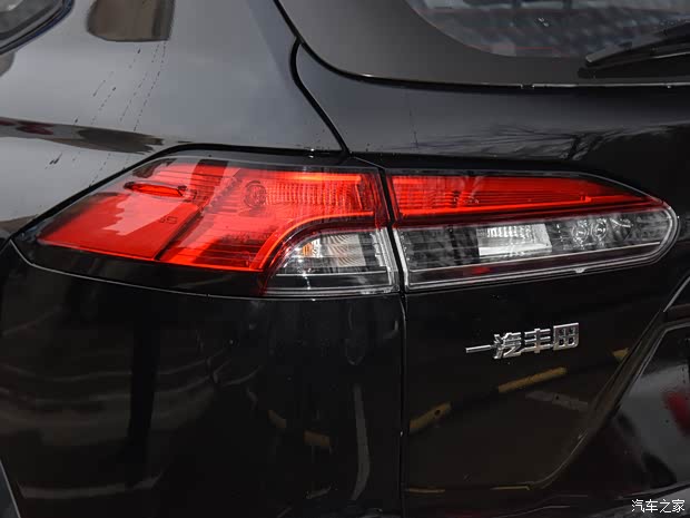 一汽丰田 卡罗拉锐放 2022款 基本型 一汽丰田 卡罗拉锐放 2022款 基本型