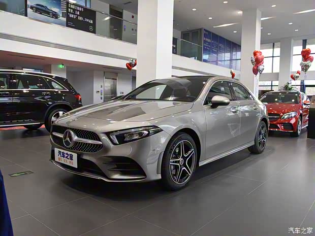 北京奔驰 奔驰A级 2019款 A 200 L 运动轿车