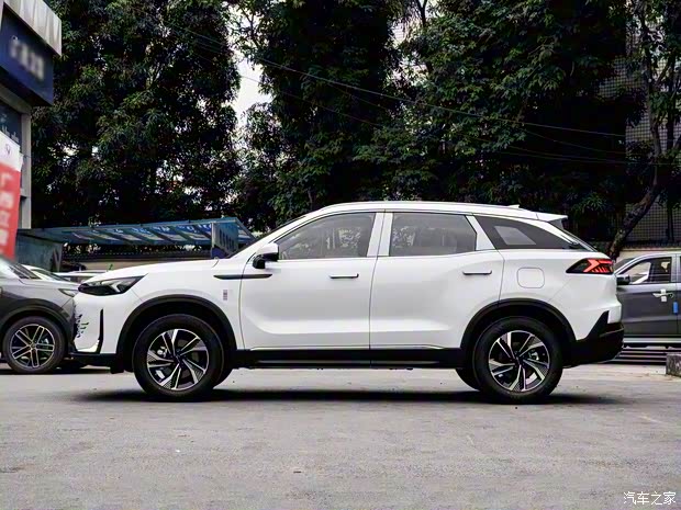 北京汽車 北京X7 2023款 1.5TD DCT優(yōu)享+版