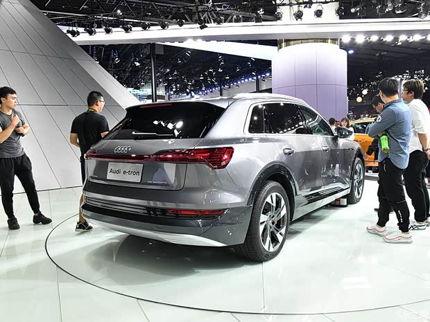 奥迪(进口) 奥迪e-tron 2019款 基本型 奥迪(进口) 奥迪e-tron 2019款 基本型