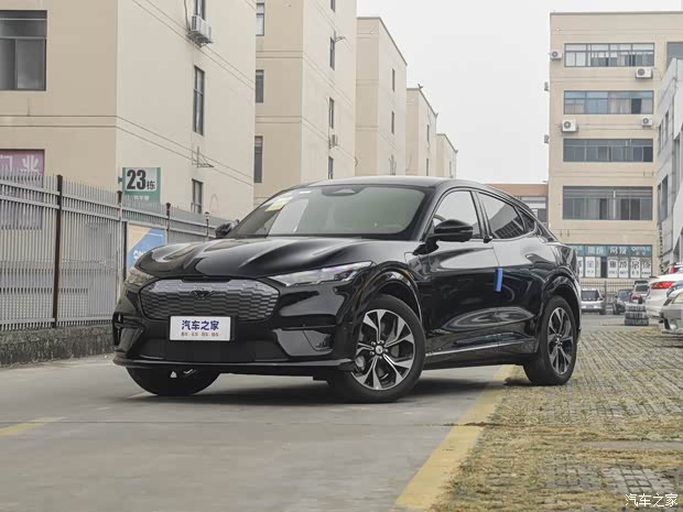 长安福特 福特电马 2024款 风驰版(长续航) 长安福特 福特电马 2024款 风驰版(长续航)