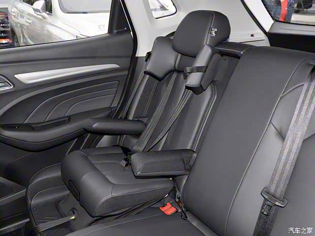 上汽集团 荣威RX3 2020款 1.6L CVT集成儿童安全座椅超爽版 上汽集团 荣威RX3 2020款 1.6L CVT集成儿童安全座椅超爽版
