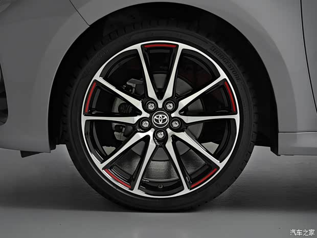 豐田(進(jìn)口) YARiS(進(jìn)口) 2022款 GR Sport 歐洲版