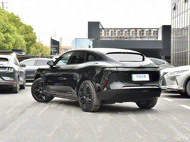 阿维塔科技 阿维塔11 2022款 011 MMW联名限量款