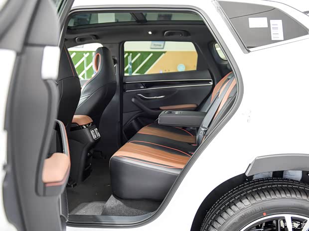 比亚迪 宋PLUS 2020款 1.5T 自动旗舰型 比亚迪 宋PLUS 2020款 1.5T 自动旗舰型