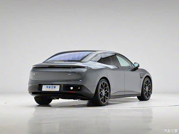 極氪 極氪007 2024款 四驅(qū)智駕版 100kWh