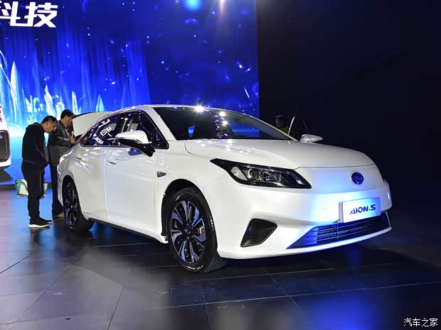 廣汽新能源 Aion S 2019款 炫 530 廣汽新能源 Aion S 2019款 炫 530