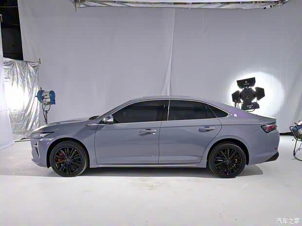 吉利汽车 星瑞 2024款 星瑞L双擎 1.5T 油电混动版 吉利汽车 星瑞 2024款 星瑞L双擎 1.5T 油电混动版