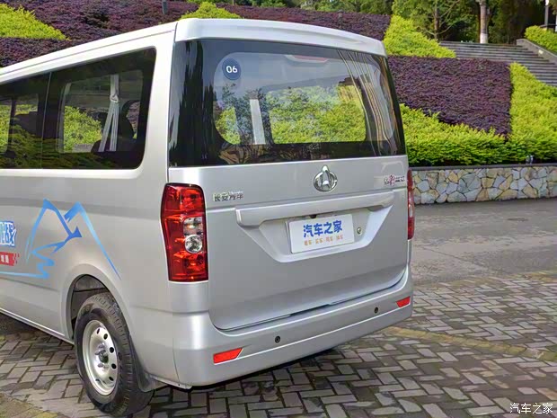 長安凱程 長安睿行M60 2023款 1.5L GDI精英型客車6/7座