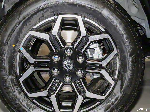 長(zhǎng)安汽車 長(zhǎng)安覽拓者 2023款 2.0T自動(dòng)四驅(qū)汽油旗艦型標(biāo)箱