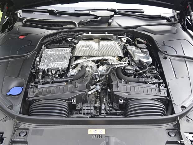 梅赛德斯-AMG 奔驰S级AMG 2018款 AMG S 63 L 4MATIC+ 梅赛德斯-AMG 奔驰S级AMG 2018款 AMG S 63 L 4MATIC+