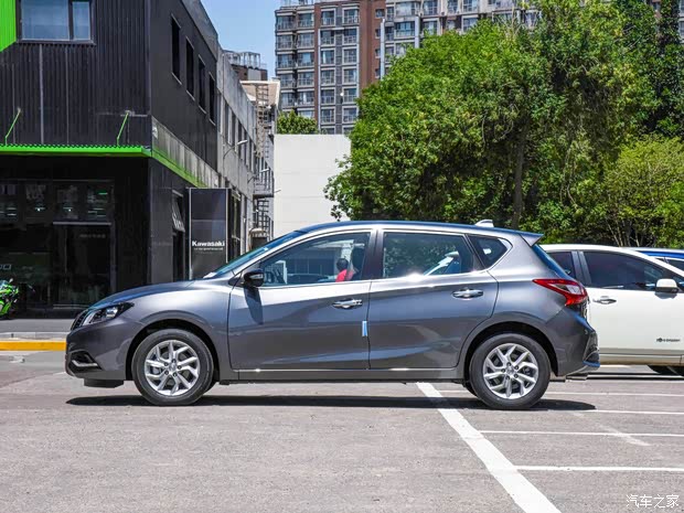 东风日产 骐达TIIDA 2023款 1.6L CVT智行版 东风日产 骐达TIIDA 2023款 1.6L CVT智行版