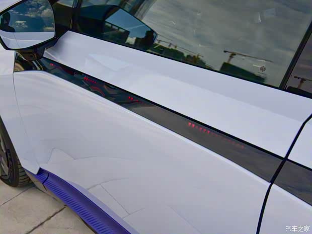 華人運(yùn)通 高合HiPhi Z 2023款 四座版