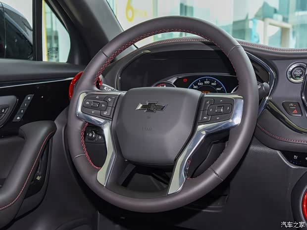 上汽通用雪佛兰 开拓者 2023款 轻混 650T RS Twin-Clutch四驱 擎版