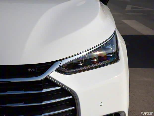 比亚迪 唐 2018款 2.0T 自动智联尊荣型 5座 比亚迪 唐 2018款 2.0T 自动智联尊荣型 5座