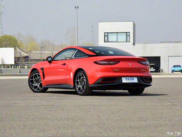 合众汽车 哪吒GT 2023款 660km 后驱基本型 合众汽车 哪吒GT 2023款 660km 后驱基本型