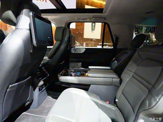 林肯(進(jìn)口) 領(lǐng)航員 2022款 基本型